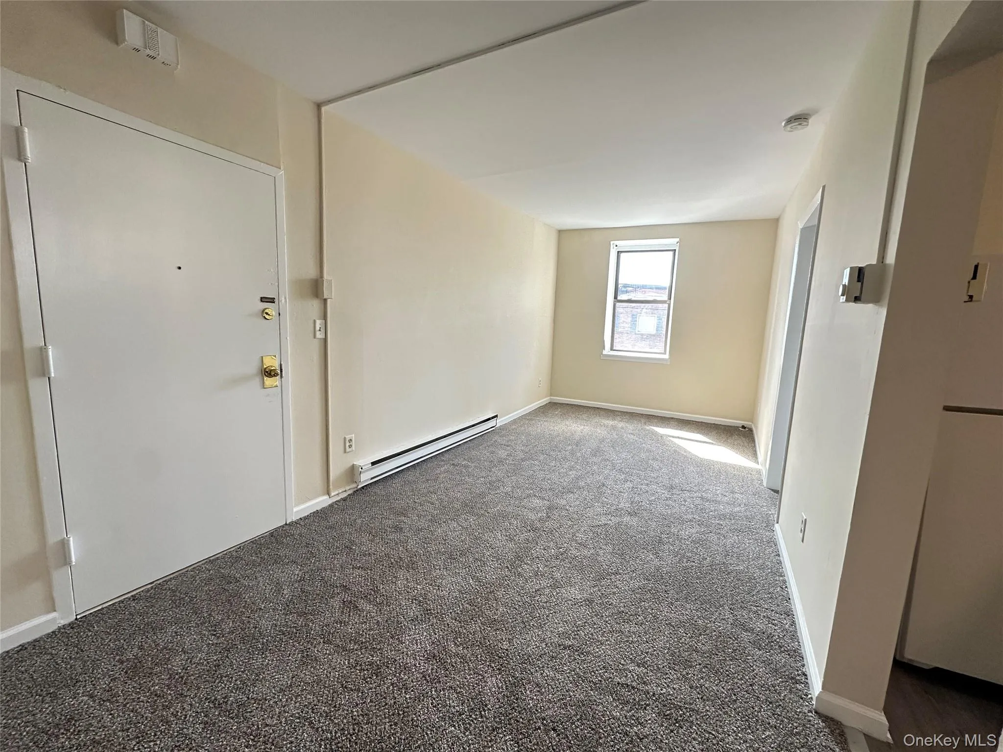 259 Main Street, Oyster Bay, NY, 1 Bedroom Bedrooms, 3 Rooms Rooms,1 BathroomBathrooms,Residential Lease,For Rent,Main,0,978049 259 Main Street, Oyster Bay, NY, 1 Bedroom Bedrooms, 3 Rooms Rooms,1 BathroomBathrooms,Residential Lease,For Rent,Main,0,978049