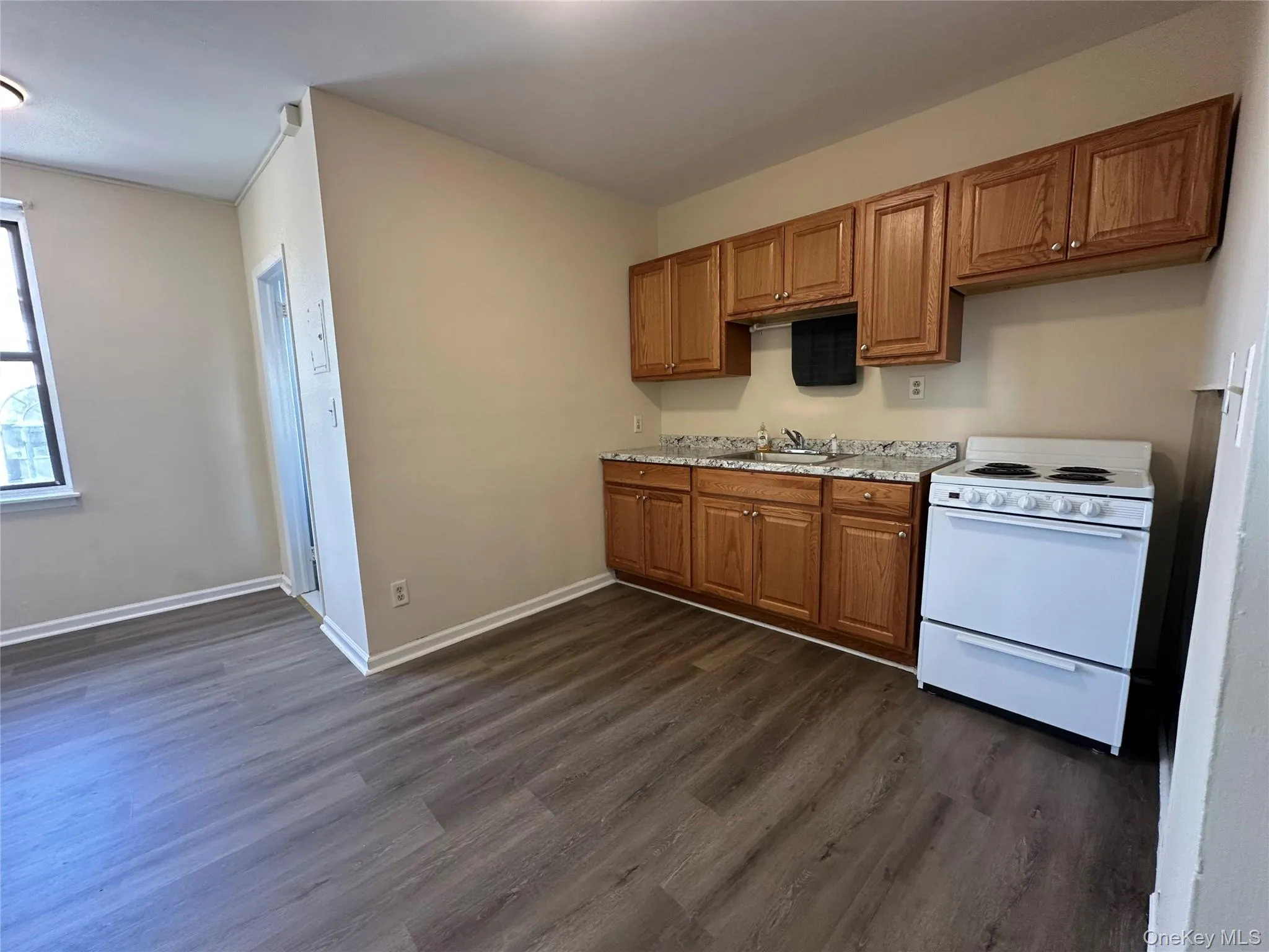 259 Main Street, Oyster Bay, NY, 1 Bedroom Bedrooms, 3 Rooms Rooms,1 BathroomBathrooms,Residential Lease,For Rent,Main,0,978049 259 Main Street, Oyster Bay, NY, 1 Bedroom Bedrooms, 3 Rooms Rooms,1 BathroomBathrooms,Residential Lease,For Rent,Main,0,978049