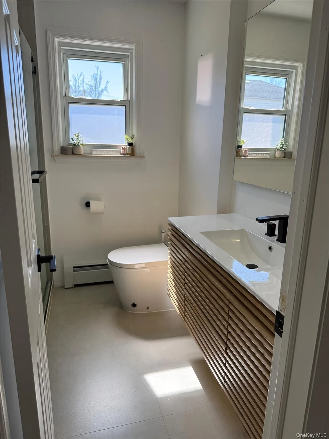 660 10th Street, North Hempstead, NY, 3 Bedrooms Bedrooms, 7 Rooms Rooms,2 BathroomsBathrooms,Residential Lease,For Rent,10th,0,978056 660 10th Street, North Hempstead, NY, 3 Bedrooms Bedrooms, 7 Rooms Rooms,2 BathroomsBathrooms,Residential Lease,For Rent,10th,0,978056