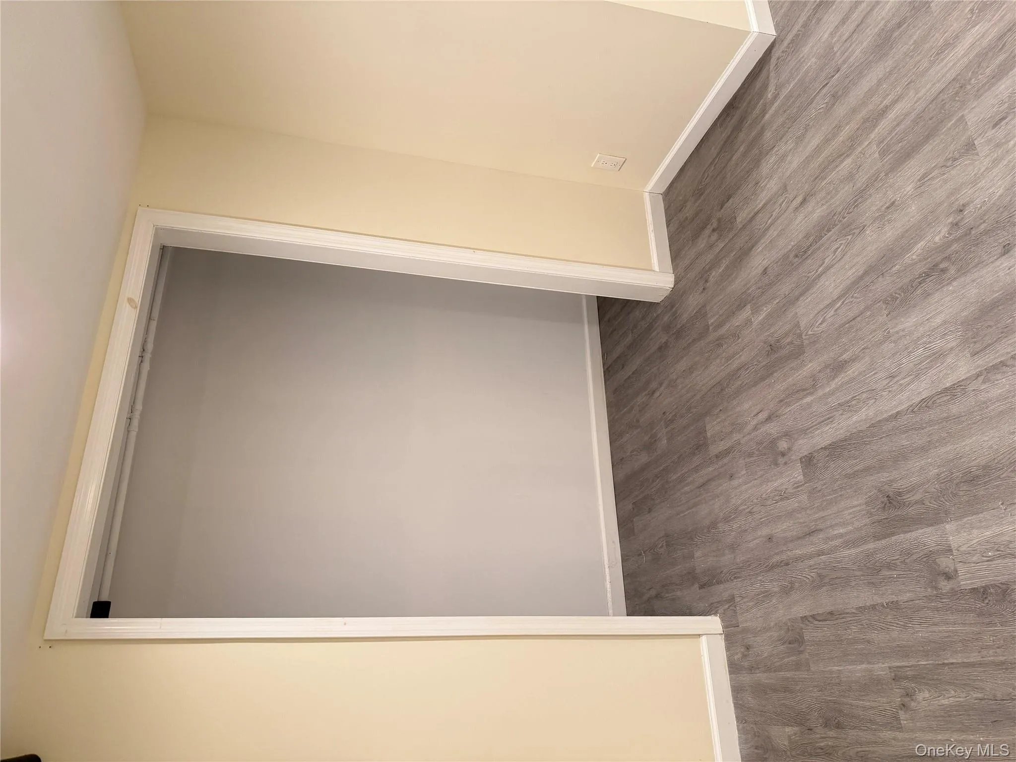 660 10th Street, North Hempstead, NY, 3 Bedrooms Bedrooms, 7 Rooms Rooms,2 BathroomsBathrooms,Residential Lease,For Rent,10th,0,978056 660 10th Street, North Hempstead, NY, 3 Bedrooms Bedrooms, 7 Rooms Rooms,2 BathroomsBathrooms,Residential Lease,For Rent,10th,0,978056