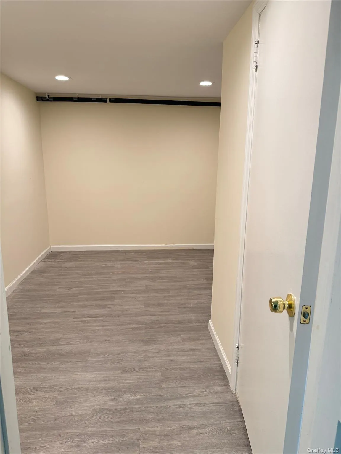 660 10th Street, North Hempstead, NY, 3 Bedrooms Bedrooms, 7 Rooms Rooms,2 BathroomsBathrooms,Residential Lease,For Rent,10th,0,978056 660 10th Street, North Hempstead, NY, 3 Bedrooms Bedrooms, 7 Rooms Rooms,2 BathroomsBathrooms,Residential Lease,For Rent,10th,0,978056