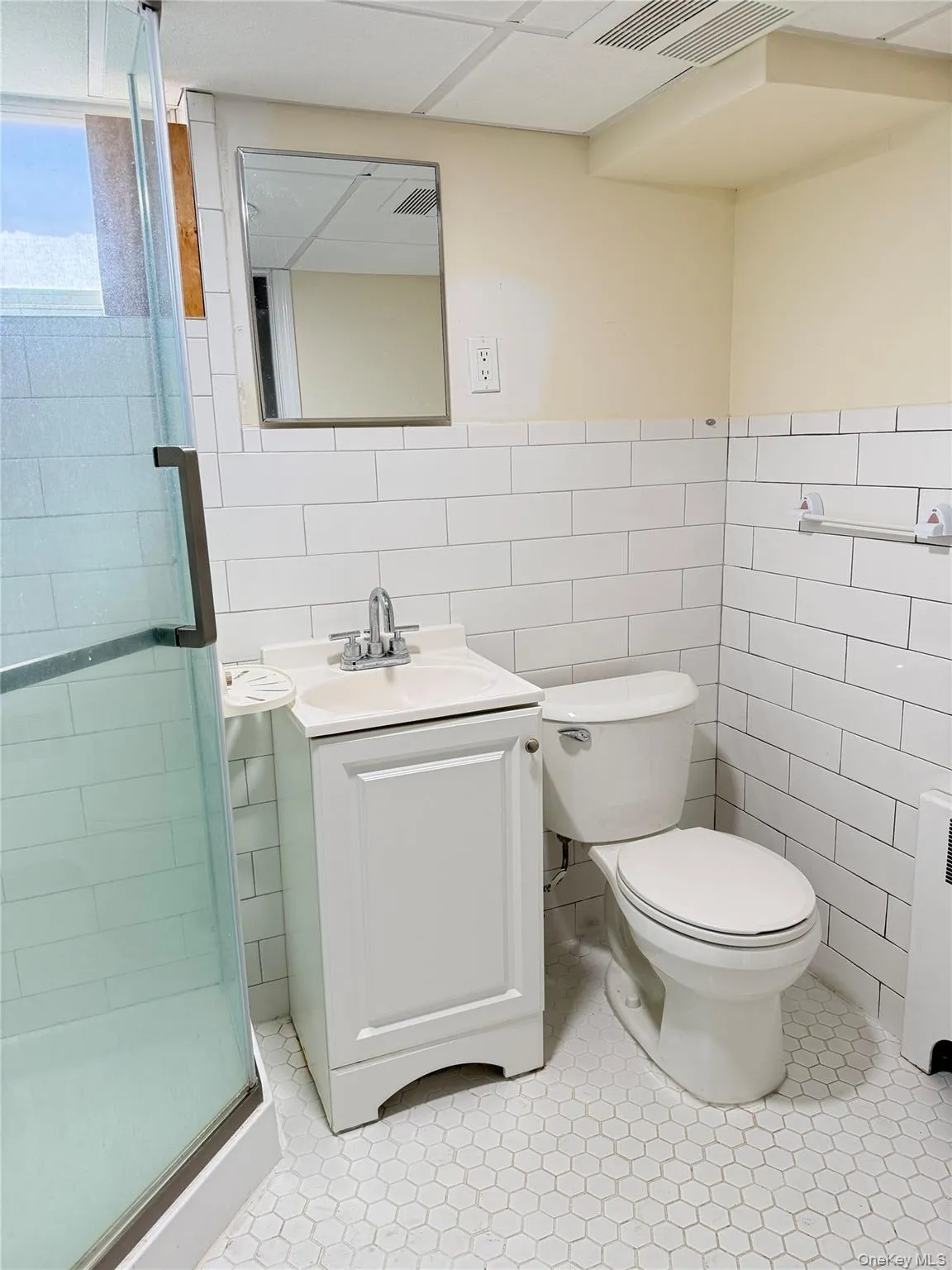 660 10th Street, North Hempstead, NY, 3 Bedrooms Bedrooms, 7 Rooms Rooms,2 BathroomsBathrooms,Residential Lease,For Rent,10th,0,978056 660 10th Street, North Hempstead, NY, 3 Bedrooms Bedrooms, 7 Rooms Rooms,2 BathroomsBathrooms,Residential Lease,For Rent,10th,0,978056