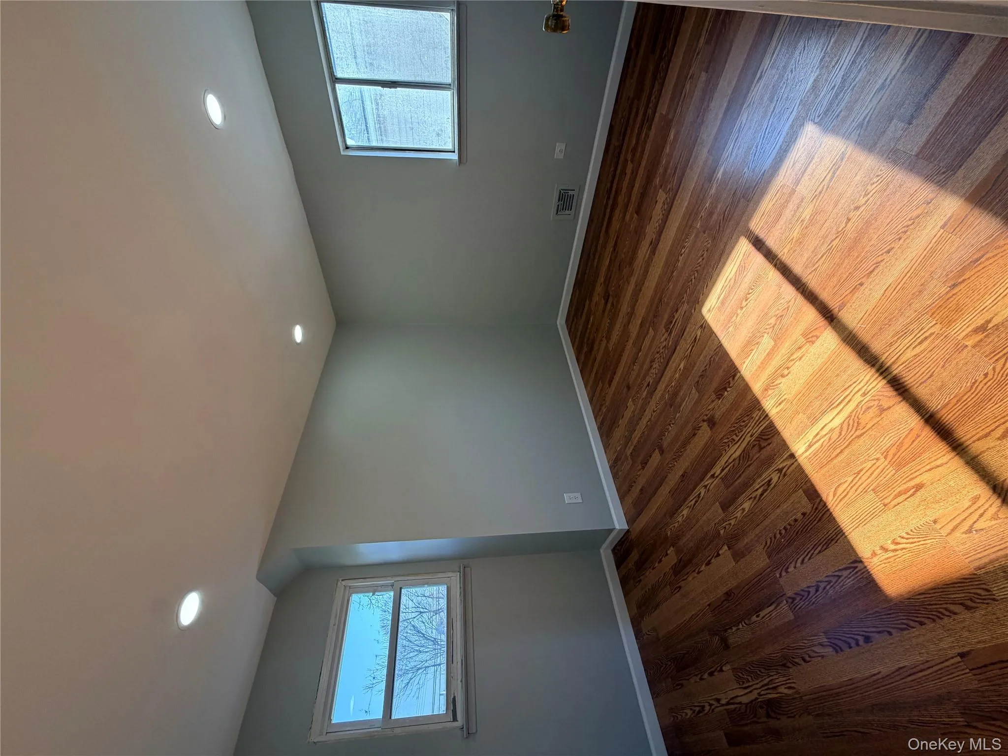 15316 110th Road, New York, NY, 2 Bedrooms Bedrooms, 5 Rooms Rooms,1 BathroomBathrooms,Residential Lease,For Rent,110th,0,978063 15316 110th Road, New York, NY, 2 Bedrooms Bedrooms, 5 Rooms Rooms,1 BathroomBathrooms,Residential Lease,For Rent,110th,0,978063