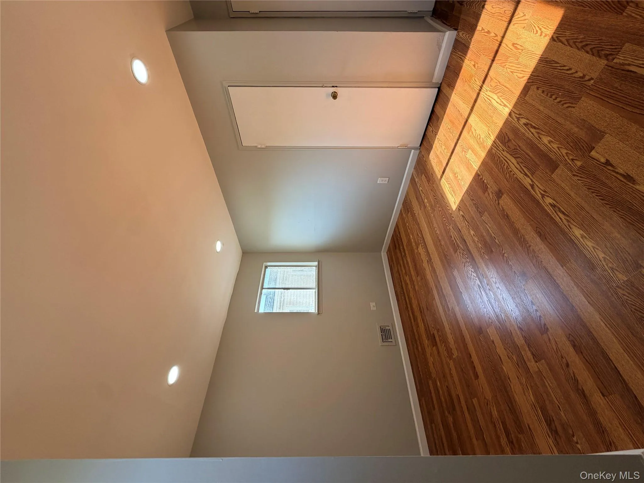15316 110th Road, New York, NY, 2 Bedrooms Bedrooms, 5 Rooms Rooms,1 BathroomBathrooms,Residential Lease,For Rent,110th,0,978063 15316 110th Road, New York, NY, 2 Bedrooms Bedrooms, 5 Rooms Rooms,1 BathroomBathrooms,Residential Lease,For Rent,110th,0,978063