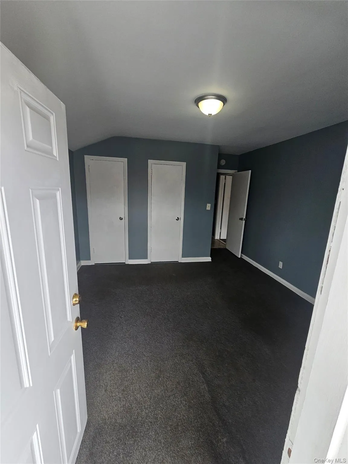 Bedroom2 w/His & her Closets Bedroom2 w/His & her Closets