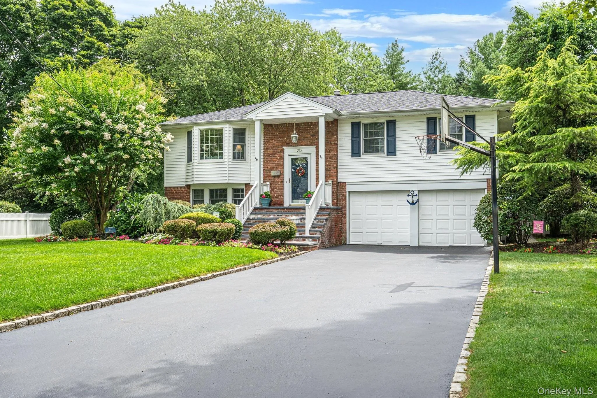212 Cedrus Avenue, Huntington, NY, 4 Bedrooms Bedrooms, 9 Rooms Rooms,1 BathroomBathrooms,Residential,For Rent,Cedrus,0,978074 212 Cedrus Avenue, Huntington, NY, 4 Bedrooms Bedrooms, 9 Rooms Rooms,1 BathroomBathrooms,Residential,For Rent,Cedrus,0,978074