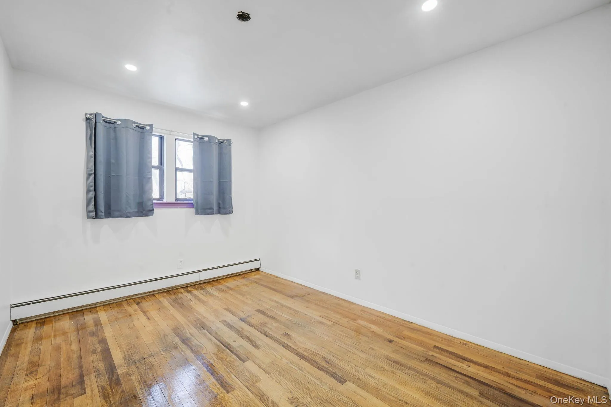 676 Bohemia Parkway, Islip, NY, 6 Bedrooms Bedrooms, 11 Rooms Rooms,3 BathroomsBathrooms,Residential,For Rent,Bohemia,0,978087 676 Bohemia Parkway, Islip, NY, 6 Bedrooms Bedrooms, 11 Rooms Rooms,3 BathroomsBathrooms,Residential,For Rent,Bohemia,0,978087