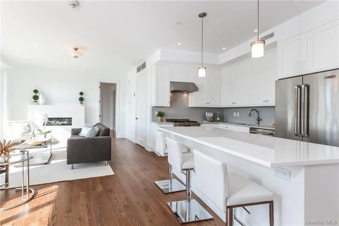 108 Mamaroneck Avenue, Mamaroneck, NY, 2 Bedrooms Bedrooms, 4 Rooms Rooms,2 BathroomsBathrooms,Residential Lease,For Rent,Mamaroneck,0,978093 108 Mamaroneck Avenue, Mamaroneck, NY, 2 Bedrooms Bedrooms, 4 Rooms Rooms,2 BathroomsBathrooms,Residential Lease,For Rent,Mamaroneck,0,978093