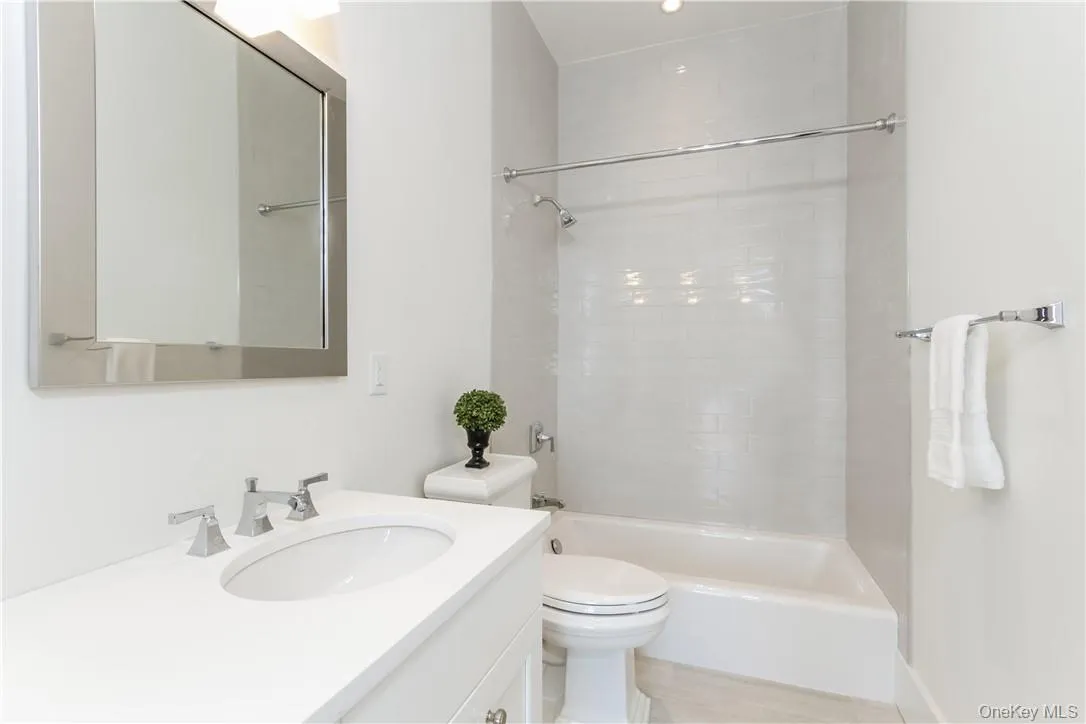 108 Mamaroneck Avenue, Mamaroneck, NY, 2 Bedrooms Bedrooms, 4 Rooms Rooms,2 BathroomsBathrooms,Residential Lease,For Rent,Mamaroneck,0,978093 108 Mamaroneck Avenue, Mamaroneck, NY, 2 Bedrooms Bedrooms, 4 Rooms Rooms,2 BathroomsBathrooms,Residential Lease,For Rent,Mamaroneck,0,978093