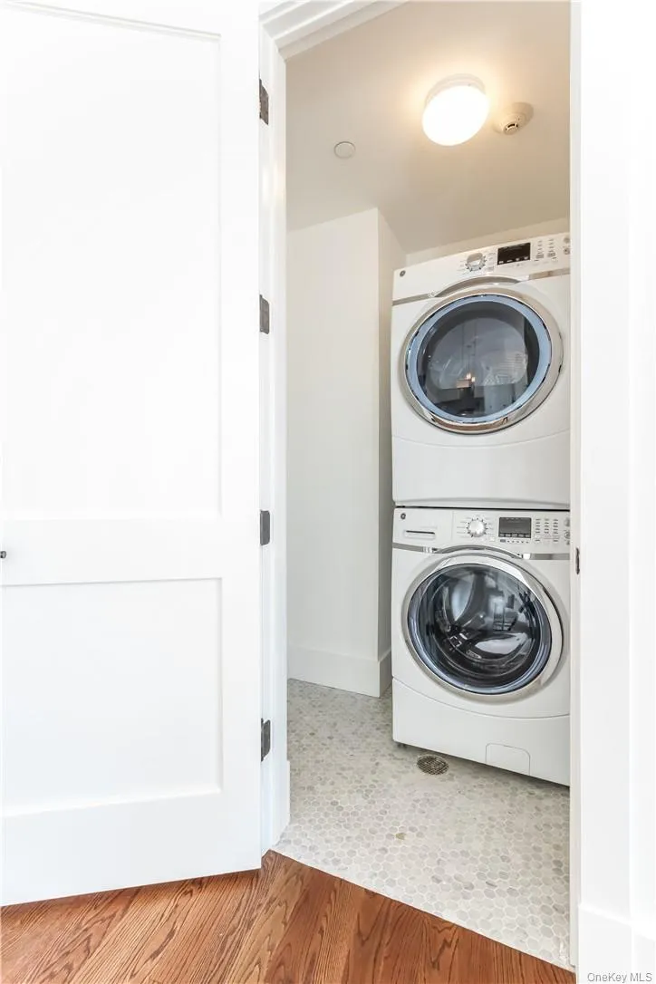 108 Mamaroneck Avenue, Mamaroneck, NY, 2 Bedrooms Bedrooms, 4 Rooms Rooms,2 BathroomsBathrooms,Residential Lease,For Rent,Mamaroneck,0,978093 108 Mamaroneck Avenue, Mamaroneck, NY, 2 Bedrooms Bedrooms, 4 Rooms Rooms,2 BathroomsBathrooms,Residential Lease,For Rent,Mamaroneck,0,978093