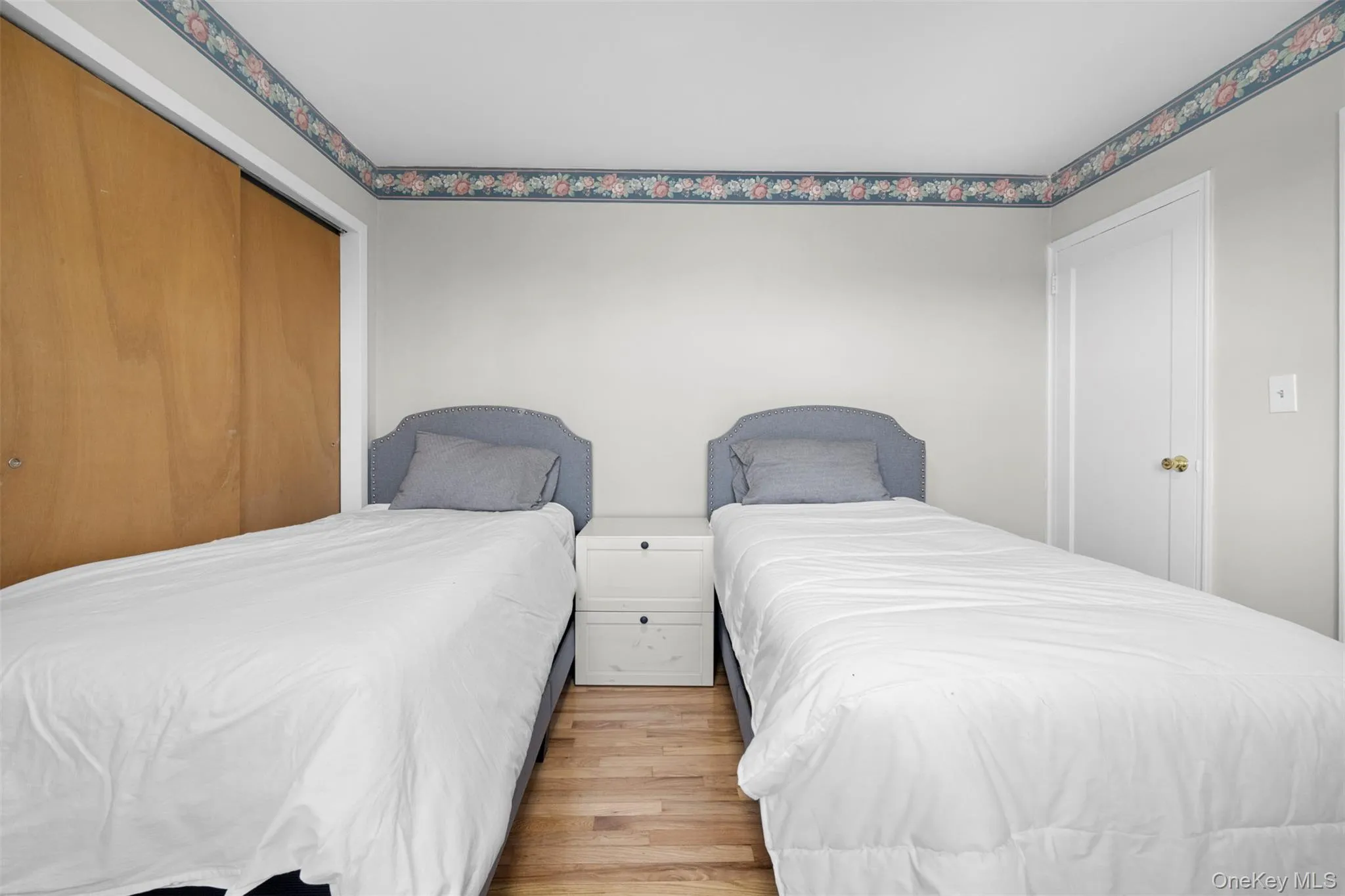 15 Beach Road, North Hempstead, NY, 1 Bedroom Bedrooms, 3 Rooms Rooms,1 BathroomBathrooms,Residential,For Rent,Beach,0,978094 15 Beach Road, North Hempstead, NY, 1 Bedroom Bedrooms, 3 Rooms Rooms,1 BathroomBathrooms,Residential,For Rent,Beach,0,978094
