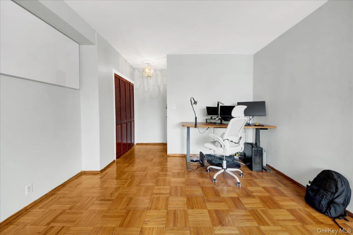 6 Fordham Hill Oval, New York, NY, 1 Bedroom Bedrooms, 4 Rooms Rooms,1 BathroomBathrooms,Residential Lease,For Rent,Fordham Hill,0,978098 6 Fordham Hill Oval, New York, NY, 1 Bedroom Bedrooms, 4 Rooms Rooms,1 BathroomBathrooms,Residential Lease,For Rent,Fordham Hill,0,978098