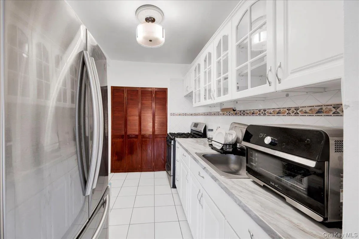 6 Fordham Hill Oval, New York, NY, 1 Bedroom Bedrooms, 4 Rooms Rooms,1 BathroomBathrooms,Residential Lease,For Rent,Fordham Hill,0,978098 6 Fordham Hill Oval, New York, NY, 1 Bedroom Bedrooms, 4 Rooms Rooms,1 BathroomBathrooms,Residential Lease,For Rent,Fordham Hill,0,978098