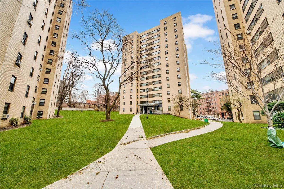 6 Fordham Hill Oval, New York, NY, 1 Bedroom Bedrooms, 4 Rooms Rooms,1 BathroomBathrooms,Residential Lease,For Rent,Fordham Hill,0,978098 6 Fordham Hill Oval, New York, NY, 1 Bedroom Bedrooms, 4 Rooms Rooms,1 BathroomBathrooms,Residential Lease,For Rent,Fordham Hill,0,978098