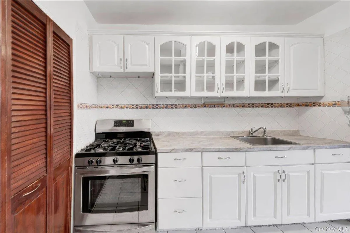 6 Fordham Hill Oval, New York, NY, 1 Bedroom Bedrooms, 4 Rooms Rooms,1 BathroomBathrooms,Residential Lease,For Rent,Fordham Hill,0,978098 6 Fordham Hill Oval, New York, NY, 1 Bedroom Bedrooms, 4 Rooms Rooms,1 BathroomBathrooms,Residential Lease,For Rent,Fordham Hill,0,978098