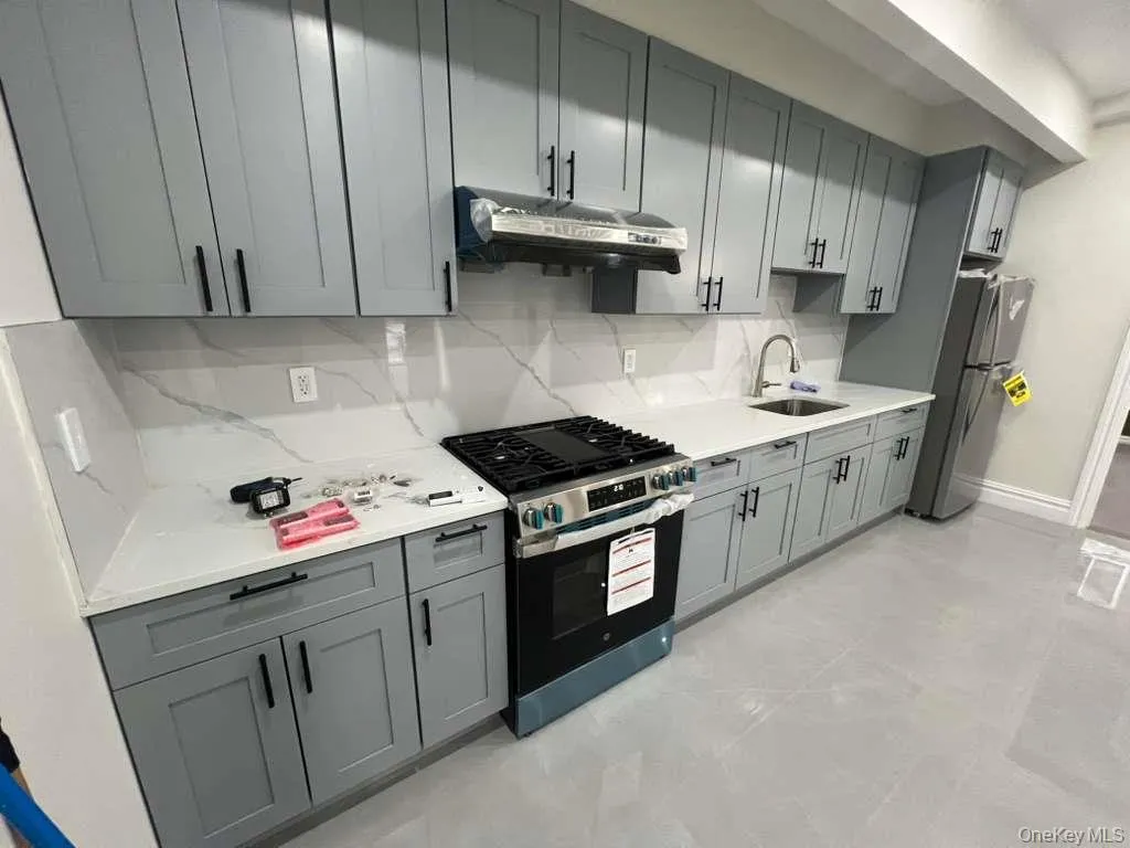 6114 Cloverdale Blvd, New York, NY, 3 Bedrooms Bedrooms, 4 Rooms Rooms,2 BathroomsBathrooms,Residential Lease,For Rent,Cloverdale Blvd,0,978107 6114 Cloverdale Blvd, New York, NY, 3 Bedrooms Bedrooms, 4 Rooms Rooms,2 BathroomsBathrooms,Residential Lease,For Rent,Cloverdale Blvd,0,978107