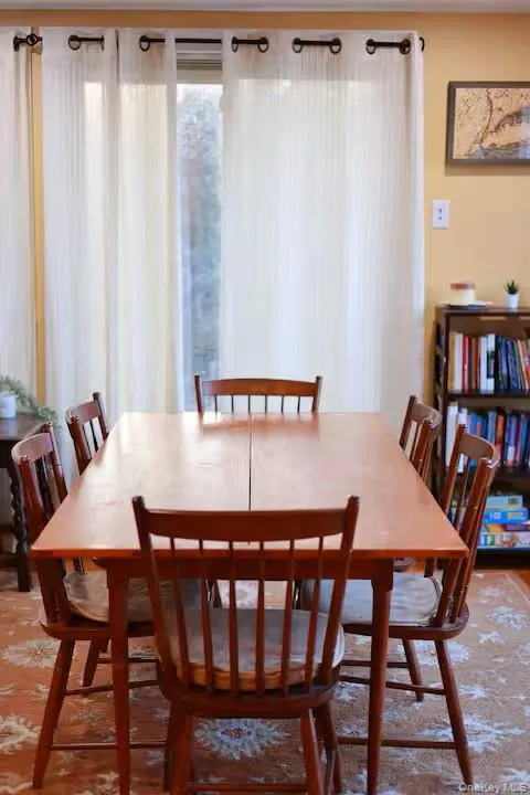 Dinning area Dinning area