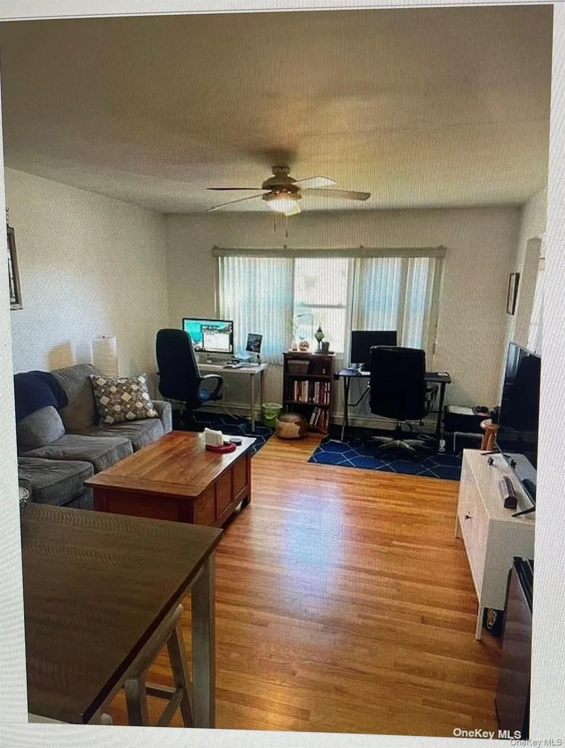 2 Carl Street, Brookhaven, NY, 1 Bedroom Bedrooms, 3 Rooms Rooms,1 BathroomBathrooms,Residential Lease,For Rent,Carl,0,978137 2 Carl Street, Brookhaven, NY, 1 Bedroom Bedrooms, 3 Rooms Rooms,1 BathroomBathrooms,Residential Lease,For Rent,Carl,0,978137