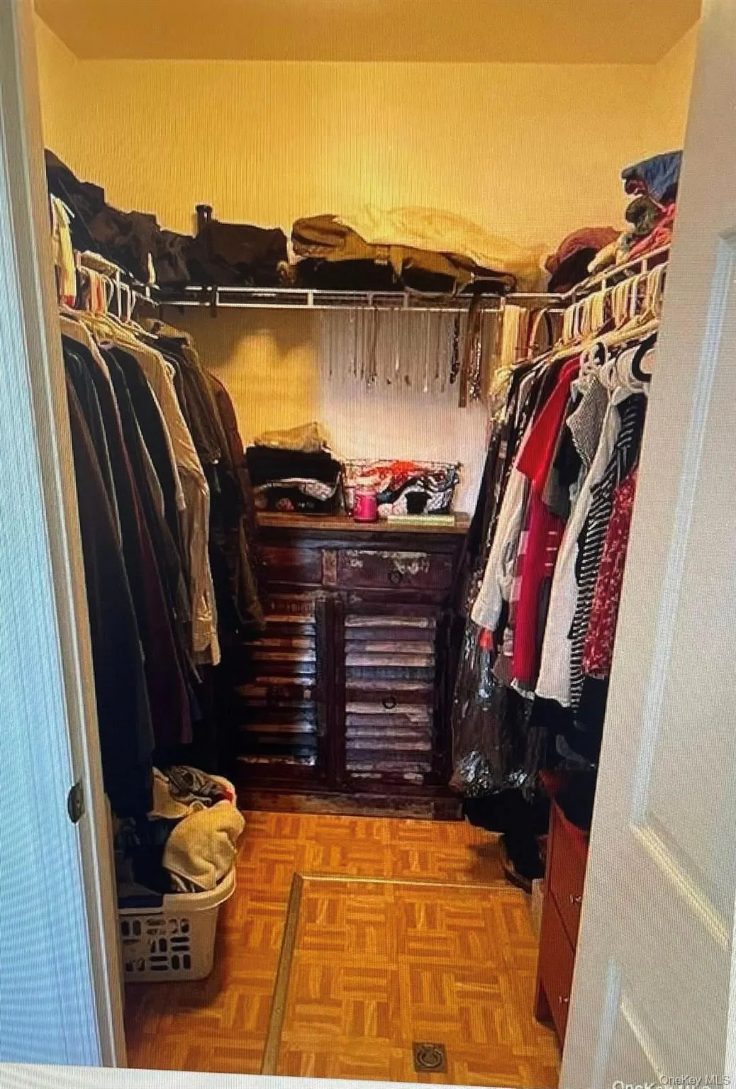 2 Carl Street, Brookhaven, NY, 1 Bedroom Bedrooms, 3 Rooms Rooms,1 BathroomBathrooms,Residential Lease,For Rent,Carl,0,978137 2 Carl Street, Brookhaven, NY, 1 Bedroom Bedrooms, 3 Rooms Rooms,1 BathroomBathrooms,Residential Lease,For Rent,Carl,0,978137