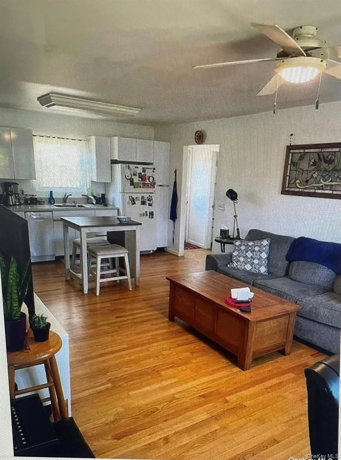 2 Carl Street, Brookhaven, NY, 1 Bedroom Bedrooms, 3 Rooms Rooms,1 BathroomBathrooms,Residential Lease,For Rent,Carl,0,978137 2 Carl Street, Brookhaven, NY, 1 Bedroom Bedrooms, 3 Rooms Rooms,1 BathroomBathrooms,Residential Lease,For Rent,Carl,0,978137