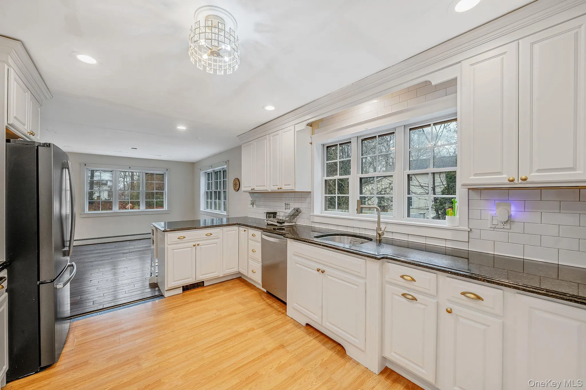 273 Country Road, Brookhaven, NY, 7 Bedrooms Bedrooms, 12 Rooms Rooms,2 BathroomsBathrooms,Residential Sale,For Rent,Country,0,978152 273 Country Road, Brookhaven, NY, 7 Bedrooms Bedrooms, 12 Rooms Rooms,2 BathroomsBathrooms,Residential Sale,For Rent,Country,0,978152