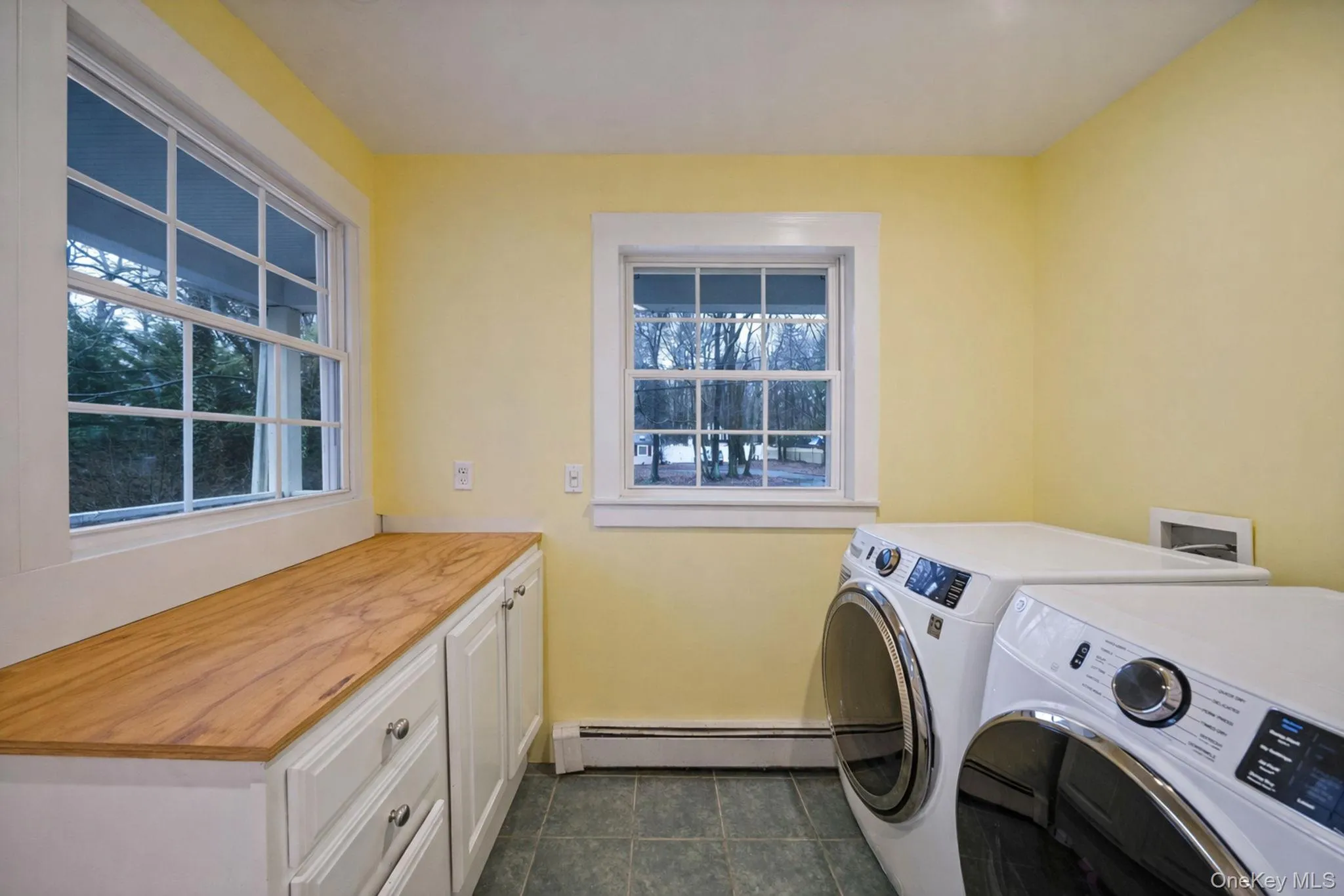 273 Country Road, Brookhaven, NY, 7 Bedrooms Bedrooms, 12 Rooms Rooms,2 BathroomsBathrooms,Residential Sale,For Rent,Country,0,978152 273 Country Road, Brookhaven, NY, 7 Bedrooms Bedrooms, 12 Rooms Rooms,2 BathroomsBathrooms,Residential Sale,For Rent,Country,0,978152