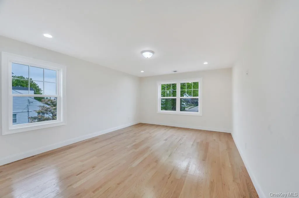 85 West Avenue, Oyster Bay, NY, 5 Bedrooms Bedrooms, 10 Rooms Rooms,4 BathroomsBathrooms,Residential,For Rent,West,0,978167 85 West Avenue, Oyster Bay, NY, 5 Bedrooms Bedrooms, 10 Rooms Rooms,4 BathroomsBathrooms,Residential,For Rent,West,0,978167