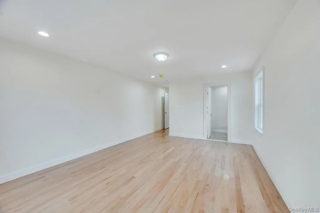 85 West Avenue, Oyster Bay, NY, 5 Bedrooms Bedrooms, 10 Rooms Rooms,4 BathroomsBathrooms,Residential,For Rent,West,0,978167 85 West Avenue, Oyster Bay, NY, 5 Bedrooms Bedrooms, 10 Rooms Rooms,4 BathroomsBathrooms,Residential,For Rent,West,0,978167