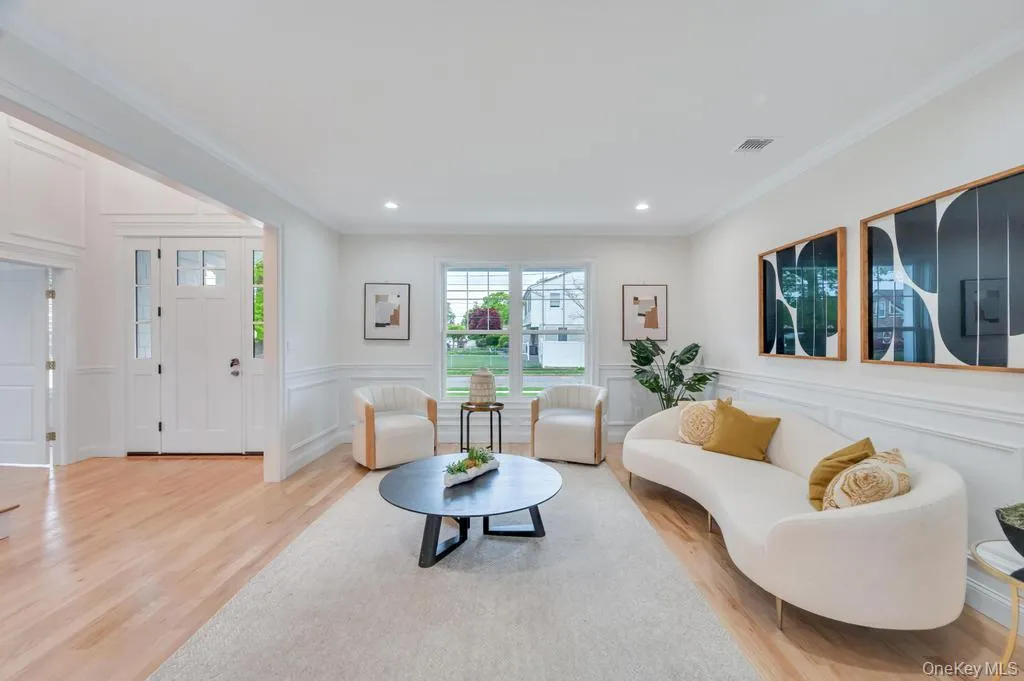 85 West Avenue, Oyster Bay, NY, 5 Bedrooms Bedrooms, 10 Rooms Rooms,4 BathroomsBathrooms,Residential,For Rent,West,0,978167 85 West Avenue, Oyster Bay, NY, 5 Bedrooms Bedrooms, 10 Rooms Rooms,4 BathroomsBathrooms,Residential,For Rent,West,0,978167