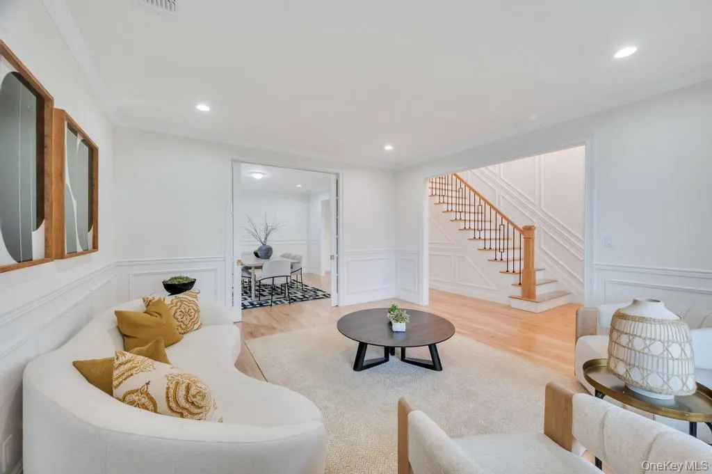85 West Avenue, Oyster Bay, NY, 5 Bedrooms Bedrooms, 10 Rooms Rooms,4 BathroomsBathrooms,Residential,For Rent,West,0,978167 85 West Avenue, Oyster Bay, NY, 5 Bedrooms Bedrooms, 10 Rooms Rooms,4 BathroomsBathrooms,Residential,For Rent,West,0,978167