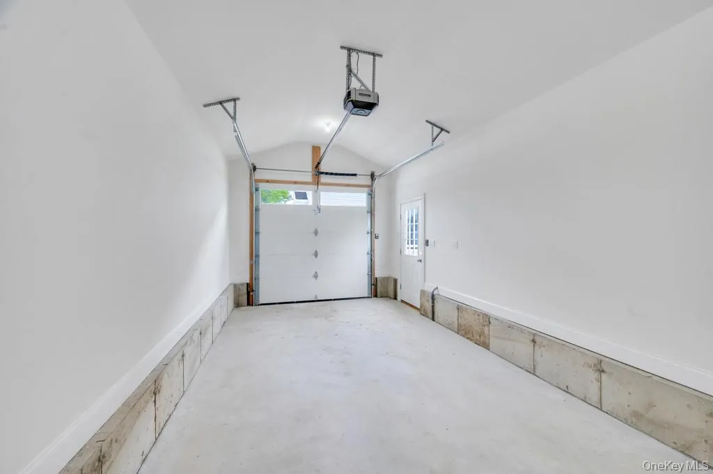 85 West Avenue, Oyster Bay, NY, 5 Bedrooms Bedrooms, 10 Rooms Rooms,4 BathroomsBathrooms,Residential,For Rent,West,0,978167 85 West Avenue, Oyster Bay, NY, 5 Bedrooms Bedrooms, 10 Rooms Rooms,4 BathroomsBathrooms,Residential,For Rent,West,0,978167