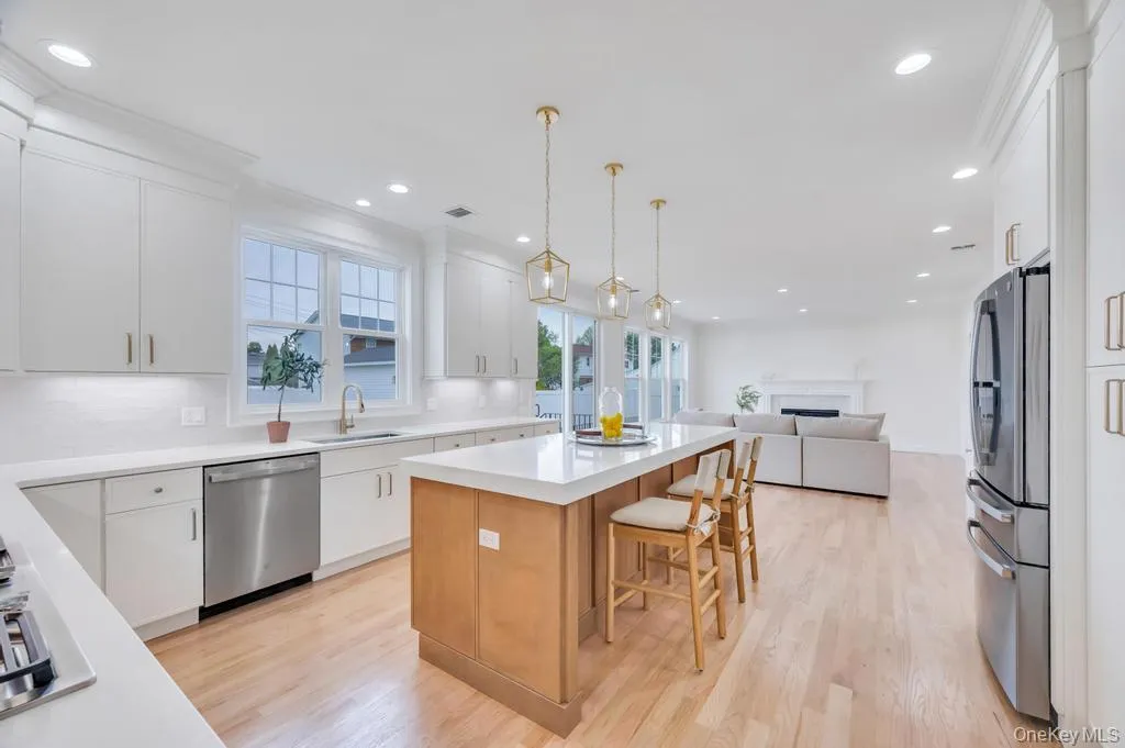 85 West Avenue, Oyster Bay, NY, 5 Bedrooms Bedrooms, 10 Rooms Rooms,4 BathroomsBathrooms,Residential,For Rent,West,0,978167 85 West Avenue, Oyster Bay, NY, 5 Bedrooms Bedrooms, 10 Rooms Rooms,4 BathroomsBathrooms,Residential,For Rent,West,0,978167