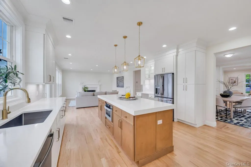 85 West Avenue, Oyster Bay, NY, 5 Bedrooms Bedrooms, 10 Rooms Rooms,4 BathroomsBathrooms,Residential,For Rent,West,0,978167 85 West Avenue, Oyster Bay, NY, 5 Bedrooms Bedrooms, 10 Rooms Rooms,4 BathroomsBathrooms,Residential,For Rent,West,0,978167