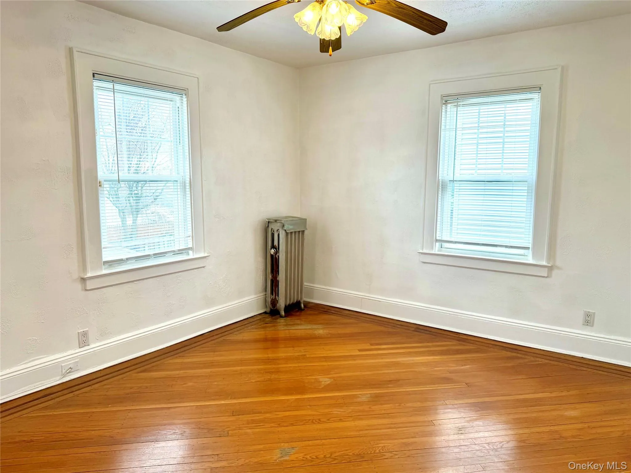 4623 Arcadia Lane, North Hempstead, NY, 3 Bedrooms Bedrooms, 8 Rooms Rooms,1 BathroomBathrooms,Residential Lease,For Rent,Arcadia,0,978178 4623 Arcadia Lane, North Hempstead, NY, 3 Bedrooms Bedrooms, 8 Rooms Rooms,1 BathroomBathrooms,Residential Lease,For Rent,Arcadia,0,978178