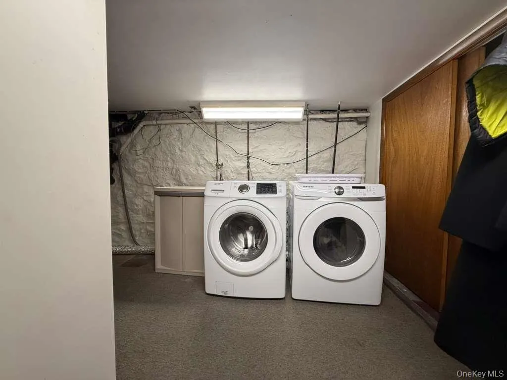 24 Mountain Avenue, Ramapo, NY, 3 Bedrooms Bedrooms, 9 Rooms Rooms,1 BathroomBathrooms,Residential Lease,For Rent,Mountain,0,978200 24 Mountain Avenue, Ramapo, NY, 3 Bedrooms Bedrooms, 9 Rooms Rooms,1 BathroomBathrooms,Residential Lease,For Rent,Mountain,0,978200