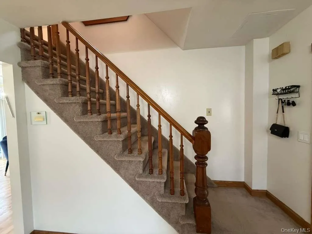 24 Mountain Avenue, Ramapo, NY, 3 Bedrooms Bedrooms, 9 Rooms Rooms,1 BathroomBathrooms,Residential Lease,For Rent,Mountain,0,978200 24 Mountain Avenue, Ramapo, NY, 3 Bedrooms Bedrooms, 9 Rooms Rooms,1 BathroomBathrooms,Residential Lease,For Rent,Mountain,0,978200