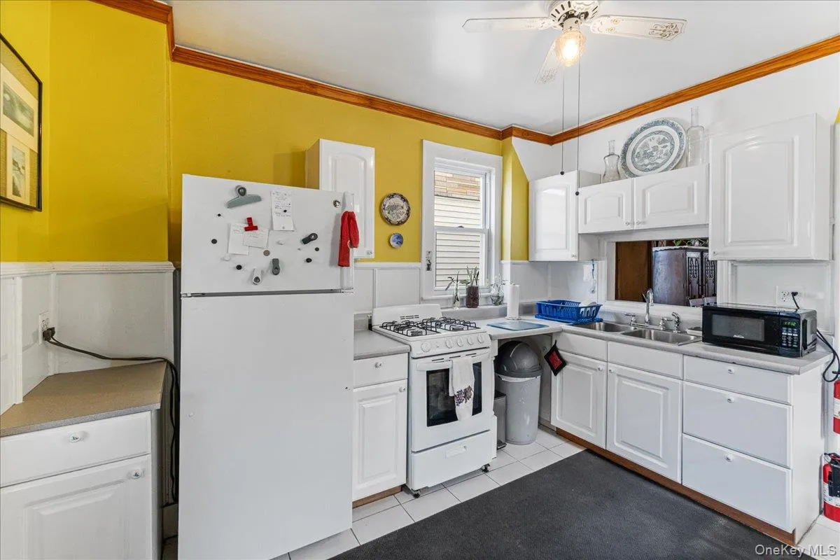 35-29 91st Street, New York, NY, 5 Bedrooms Bedrooms, 10 Rooms Rooms,3 BathroomsBathrooms,Residential,For Rent,91st,0,978208 35-29 91st Street, New York, NY, 5 Bedrooms Bedrooms, 10 Rooms Rooms,3 BathroomsBathrooms,Residential,For Rent,91st,0,978208
