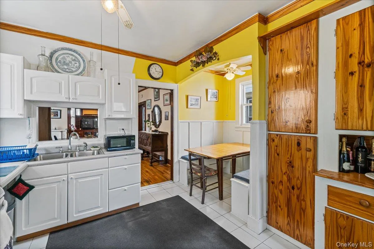 35-29 91st Street, New York, NY, 5 Bedrooms Bedrooms, 10 Rooms Rooms,3 BathroomsBathrooms,Residential,For Rent,91st,0,978208 35-29 91st Street, New York, NY, 5 Bedrooms Bedrooms, 10 Rooms Rooms,3 BathroomsBathrooms,Residential,For Rent,91st,0,978208