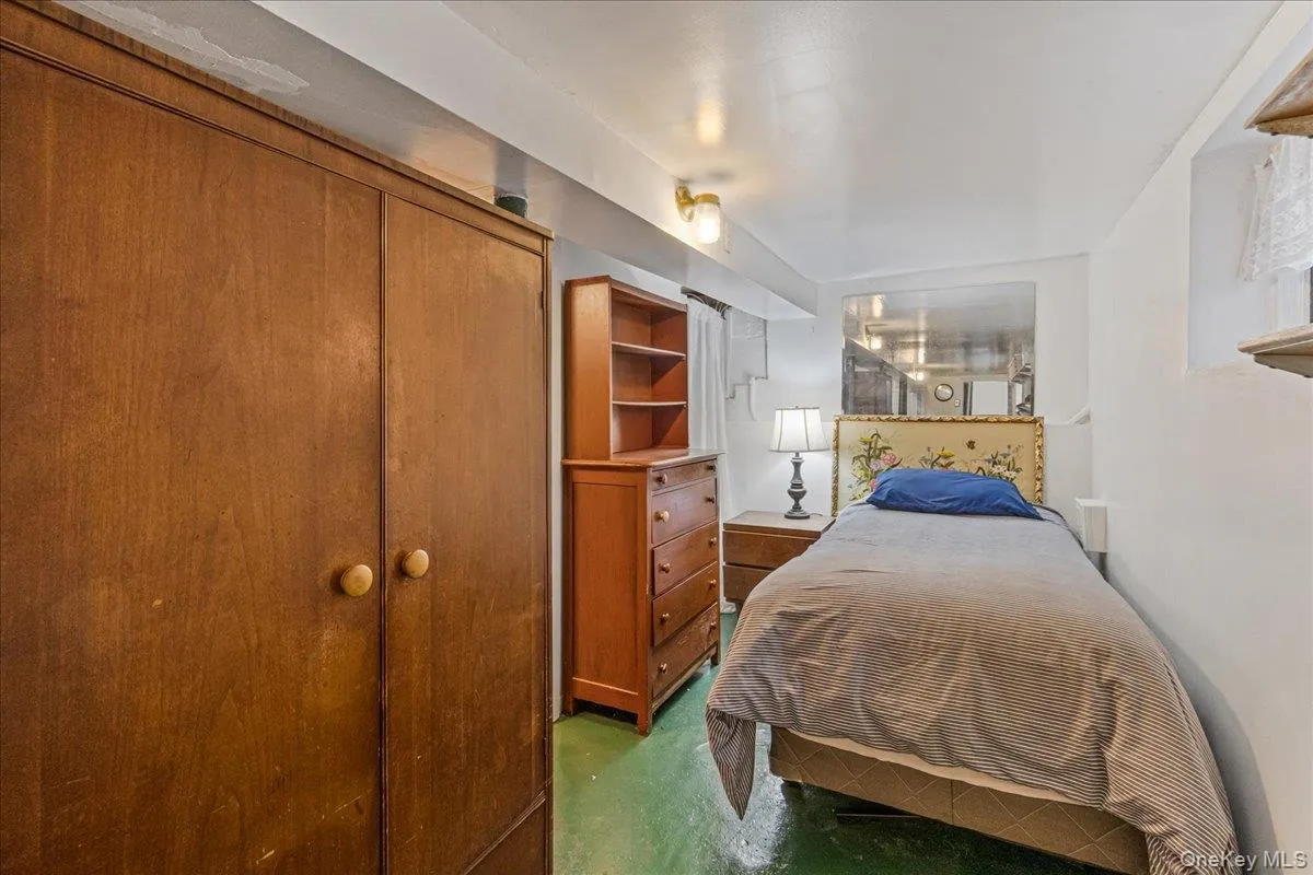 35-29 91st Street, New York, NY, 5 Bedrooms Bedrooms, 10 Rooms Rooms,3 BathroomsBathrooms,Residential,For Rent,91st,0,978208 35-29 91st Street, New York, NY, 5 Bedrooms Bedrooms, 10 Rooms Rooms,3 BathroomsBathrooms,Residential,For Rent,91st,0,978208