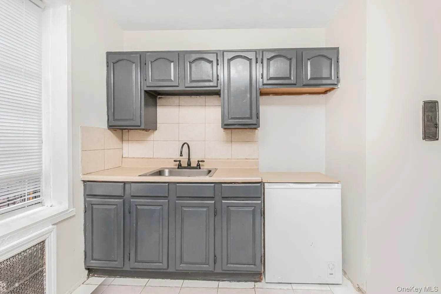 42 Pine Street, Yonkers, NY, 2 Bedrooms Bedrooms, 5 Rooms Rooms,1 BathroomBathrooms,Residential,For Rent,Pine,0,978216 42 Pine Street, Yonkers, NY, 2 Bedrooms Bedrooms, 5 Rooms Rooms,1 BathroomBathrooms,Residential,For Rent,Pine,0,978216