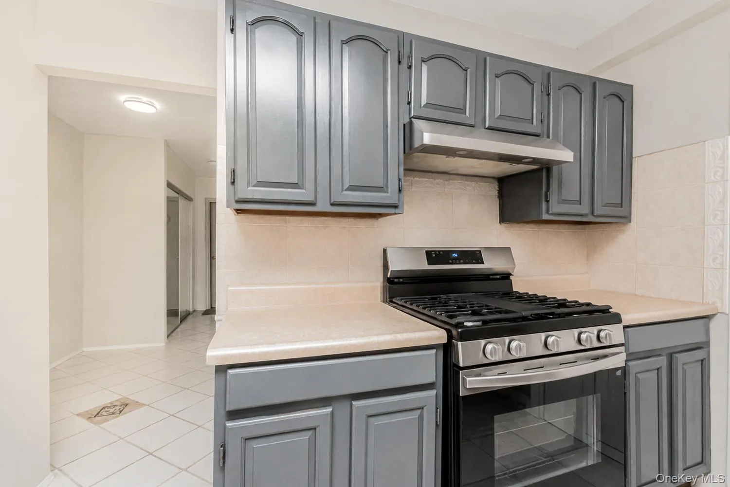 42 Pine Street, Yonkers, NY, 2 Bedrooms Bedrooms, 5 Rooms Rooms,1 BathroomBathrooms,Residential,For Rent,Pine,0,978216 42 Pine Street, Yonkers, NY, 2 Bedrooms Bedrooms, 5 Rooms Rooms,1 BathroomBathrooms,Residential,For Rent,Pine,0,978216