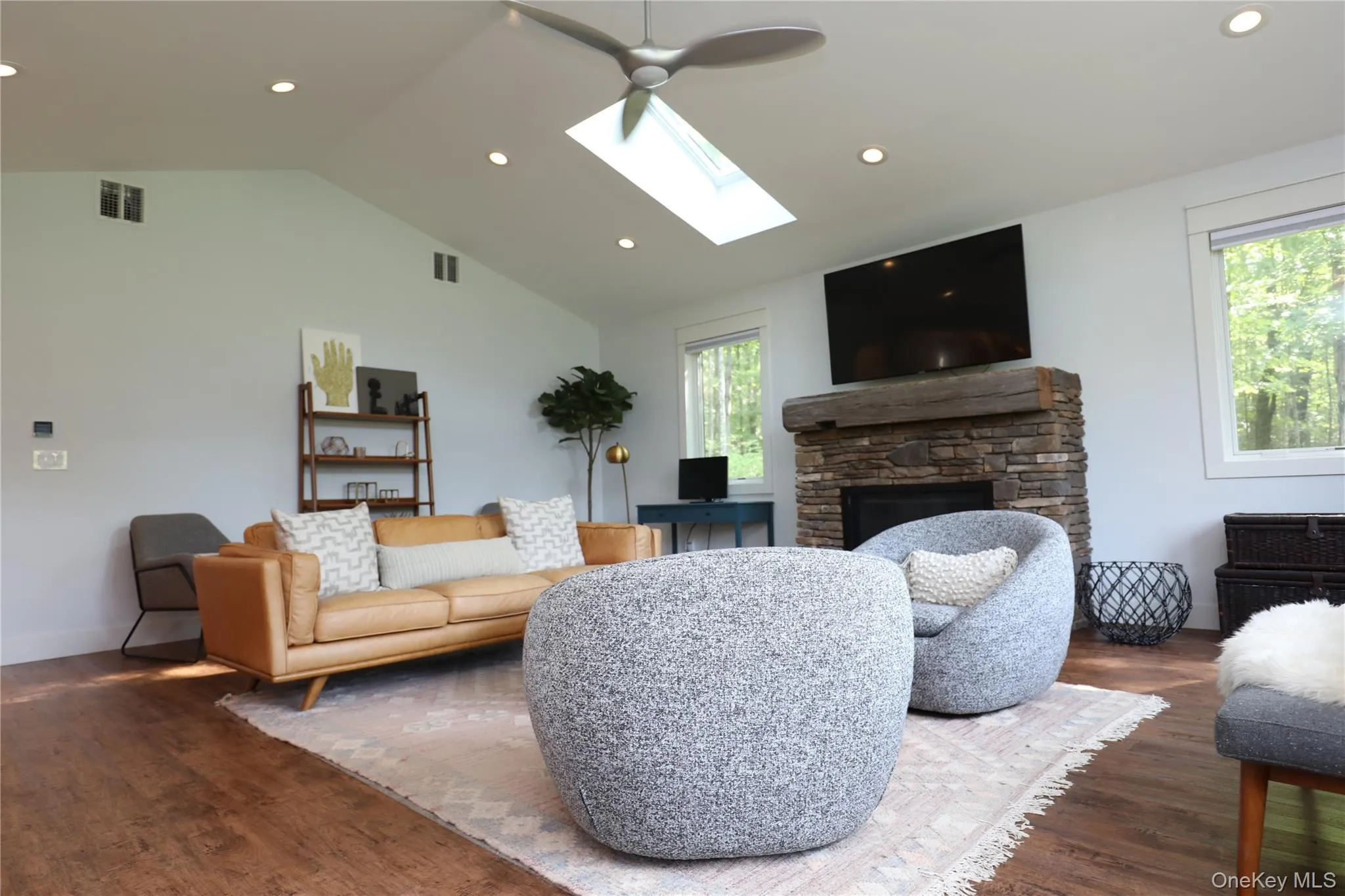 36 Northwoods Road, Woodstock, NY, 2 Bedrooms Bedrooms, 4 Rooms Rooms,1 BathroomBathrooms,Residential Lease,For Rent,Northwoods,0,978224 36 Northwoods Road, Woodstock, NY, 2 Bedrooms Bedrooms, 4 Rooms Rooms,1 BathroomBathrooms,Residential Lease,For Rent,Northwoods,0,978224