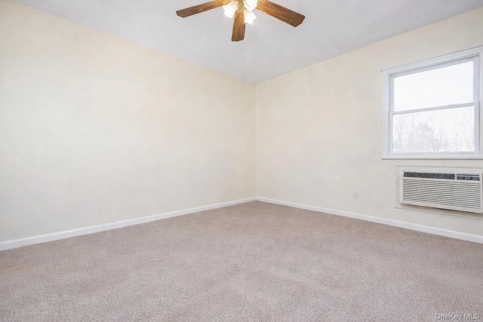 10 Leanore Drive, Oyster Bay, NY, 1 Bedroom Bedrooms, 3 Rooms Rooms,1 BathroomBathrooms,Residential Lease,For Rent,Leanore,0,978236 10 Leanore Drive, Oyster Bay, NY, 1 Bedroom Bedrooms, 3 Rooms Rooms,1 BathroomBathrooms,Residential Lease,For Rent,Leanore,0,978236