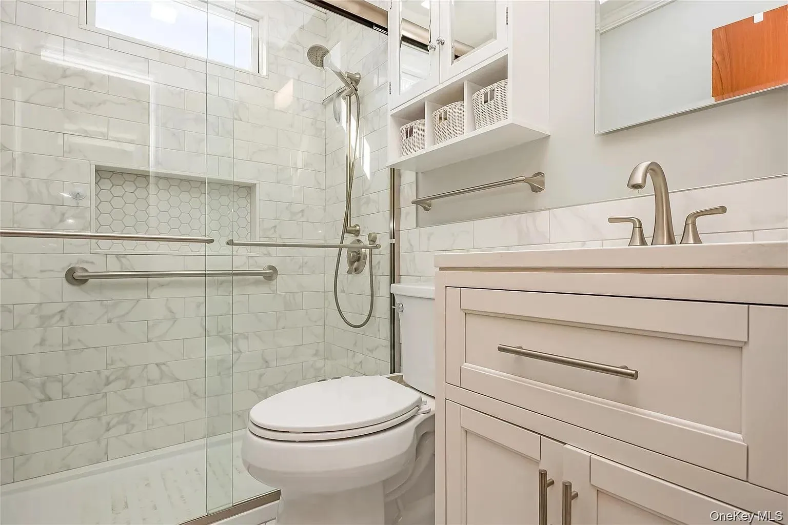 10 Leanore Drive, Oyster Bay, NY, 1 Bedroom Bedrooms, 3 Rooms Rooms,1 BathroomBathrooms,Residential Lease,For Rent,Leanore,0,978236 10 Leanore Drive, Oyster Bay, NY, 1 Bedroom Bedrooms, 3 Rooms Rooms,1 BathroomBathrooms,Residential Lease,For Rent,Leanore,0,978236