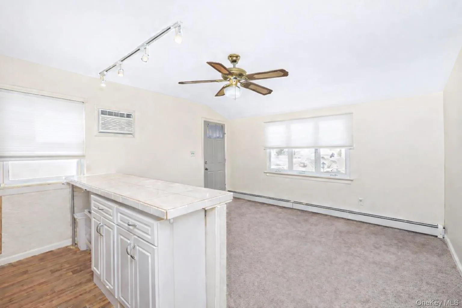 10 Leanore Drive, Oyster Bay, NY, 1 Bedroom Bedrooms, 3 Rooms Rooms,1 BathroomBathrooms,Residential Lease,For Rent,Leanore,0,978236 10 Leanore Drive, Oyster Bay, NY, 1 Bedroom Bedrooms, 3 Rooms Rooms,1 BathroomBathrooms,Residential Lease,For Rent,Leanore,0,978236