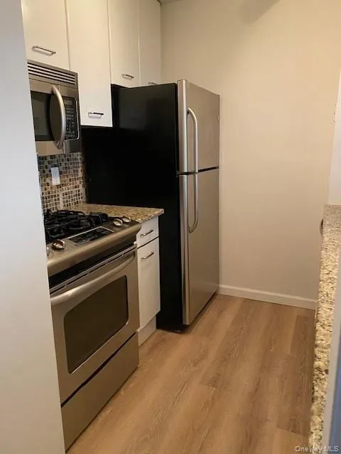 4 Martine Avenue, White Plains, NY, 1 Bedroom Bedrooms, 3 Rooms Rooms,1 BathroomBathrooms,Residential Lease,For Rent,Martine,0,978238 4 Martine Avenue, White Plains, NY, 1 Bedroom Bedrooms, 3 Rooms Rooms,1 BathroomBathrooms,Residential Lease,For Rent,Martine,0,978238