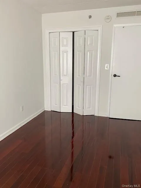 4 Martine Avenue, White Plains, NY, 1 Bedroom Bedrooms, 3 Rooms Rooms,1 BathroomBathrooms,Residential Lease,For Rent,Martine,0,978238 4 Martine Avenue, White Plains, NY, 1 Bedroom Bedrooms, 3 Rooms Rooms,1 BathroomBathrooms,Residential Lease,For Rent,Martine,0,978238