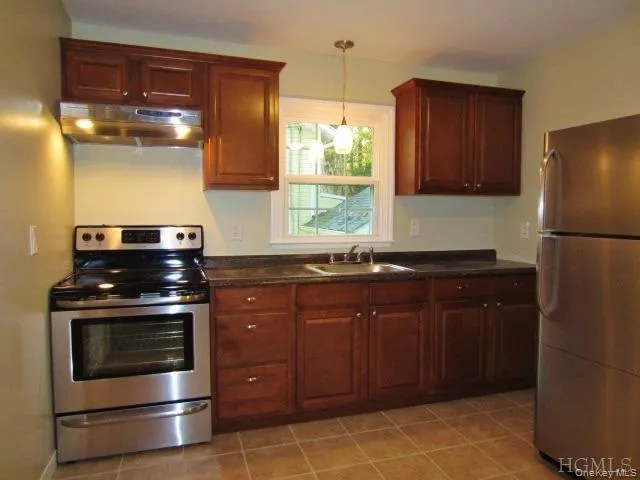 495 Farmers Mills Road, Carmel, NY, 2 Bedrooms Bedrooms, 4 Rooms Rooms,1 BathroomBathrooms,Residential Lease,For Rent,Farmers Mills,0,978244 495 Farmers Mills Road, Carmel, NY, 2 Bedrooms Bedrooms, 4 Rooms Rooms,1 BathroomBathrooms,Residential Lease,For Rent,Farmers Mills,0,978244
