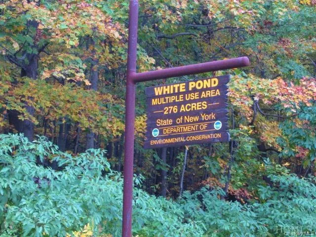 Whit Pond Park276 ACRES of hiking trails, one minute from this ptoperty Whit Pond Park276 ACRES of hiking trails, one minute from this ptoperty