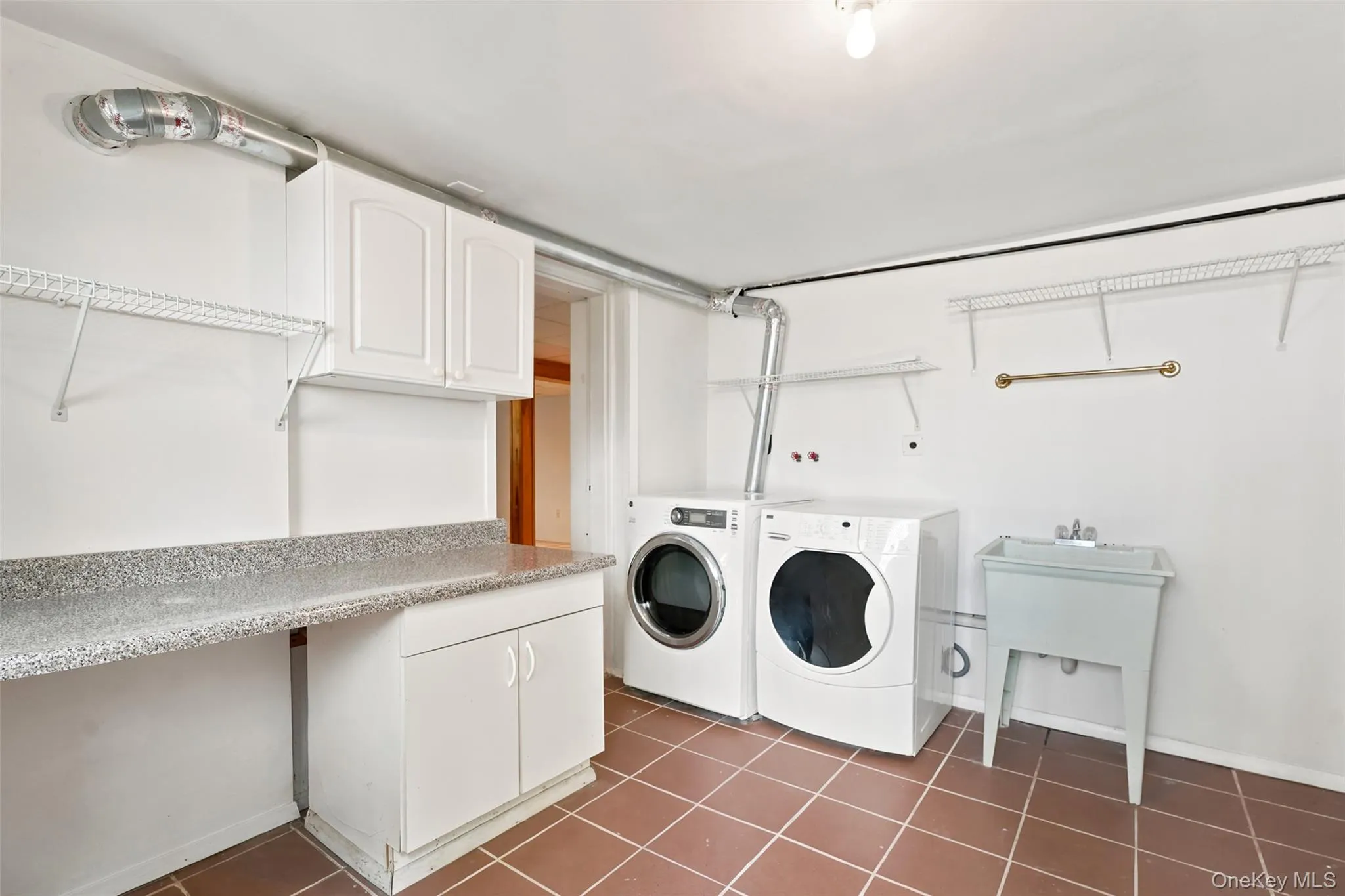 88 Ridgeview Drive, Mount Pleasant, NY, 4 Bedrooms Bedrooms, 8 Rooms Rooms,2 BathroomsBathrooms,Residential,For Rent,Ridgeview,0,KEY978272 88 Ridgeview Drive, Mount Pleasant, NY, 4 Bedrooms Bedrooms, 8 Rooms Rooms,2 BathroomsBathrooms,Residential,For Rent,Ridgeview,0,KEY978272